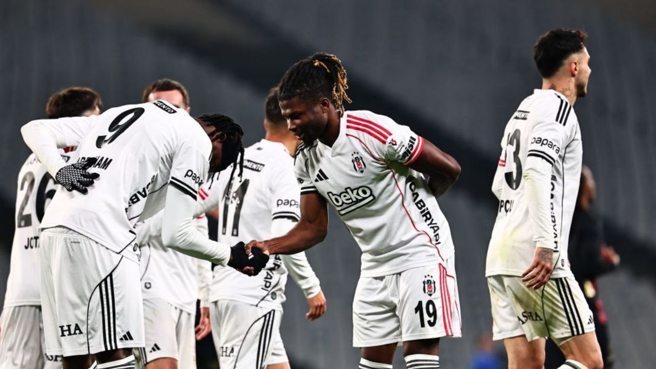 Beşiktaş, Fatih Karagümrük deplasmanından 3 puanı iki golle aldı görseli
