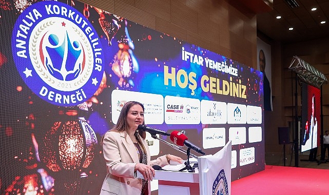 Başkan Vekili Özdemir Korkutelililerle iftarda bir araya geldi görseli