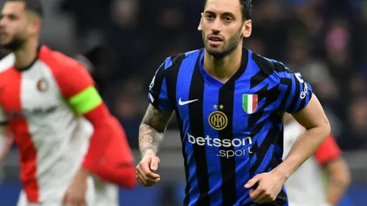 Hakan Çalhanoğlu’ndan transfer açıklaması geldi görseli