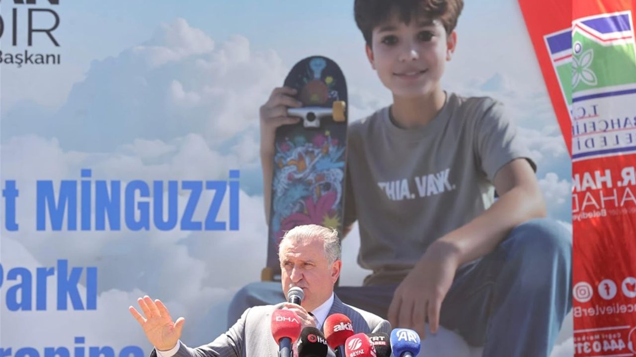 Mattia Ahmet Minguzzi Skate Parkı'nın açılışını Bakan Osman Aşkın BAK yaptı görseli