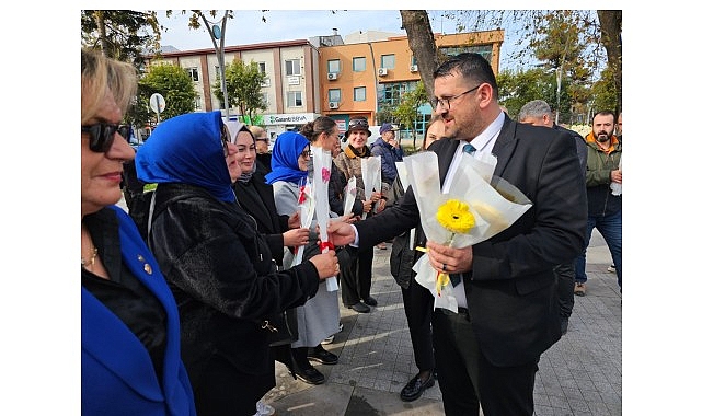 Gölcük'te 5 Aralık Dünya Kadın Hakları Günü Kutlandı görseli