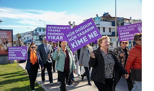 Güzelbahçe Kadına şiddete hayır dedi görseli