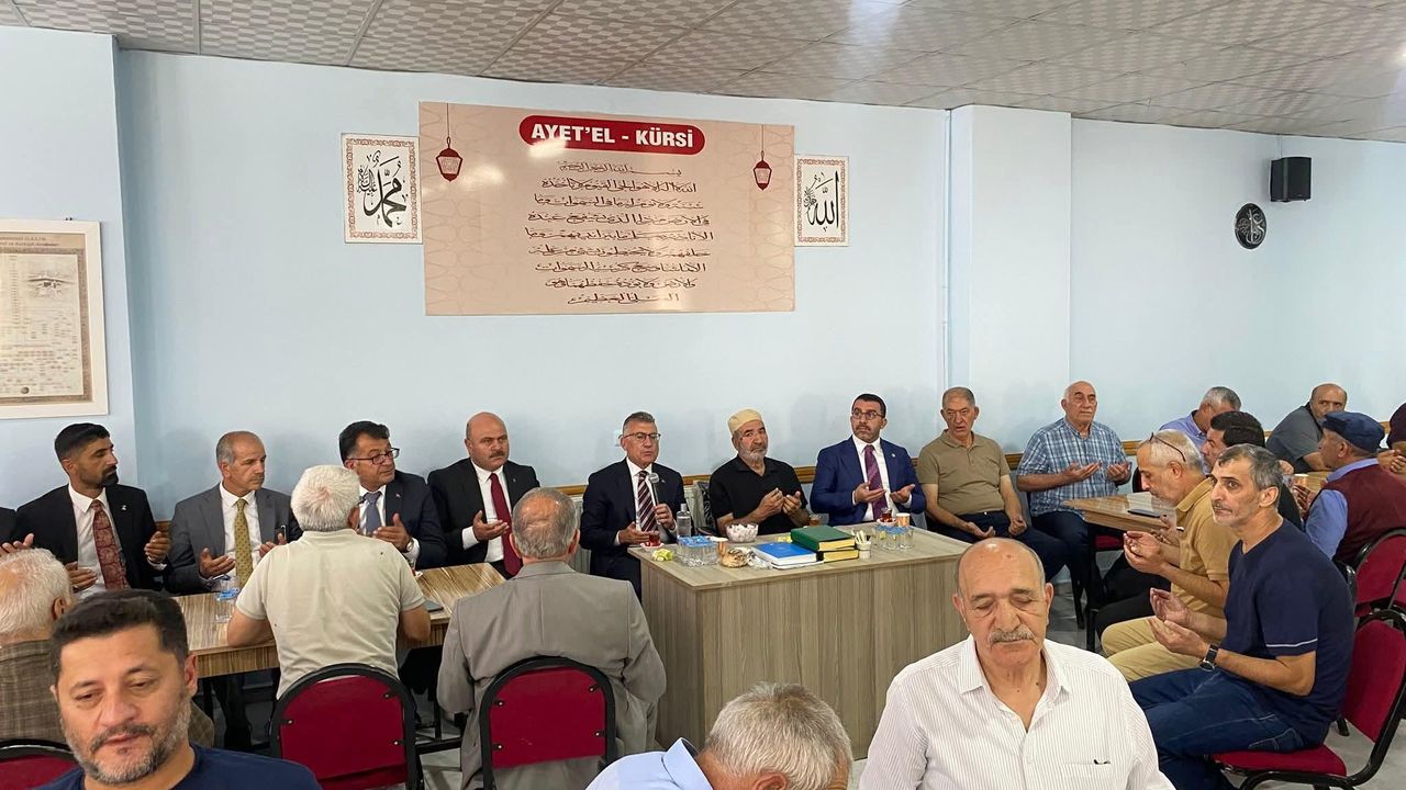 AK Parti TBMM Grup Başkanı Abdullah Güler, Kars TSO Başkanı Bozan'a taziye ziyaretinde bulundu görseli