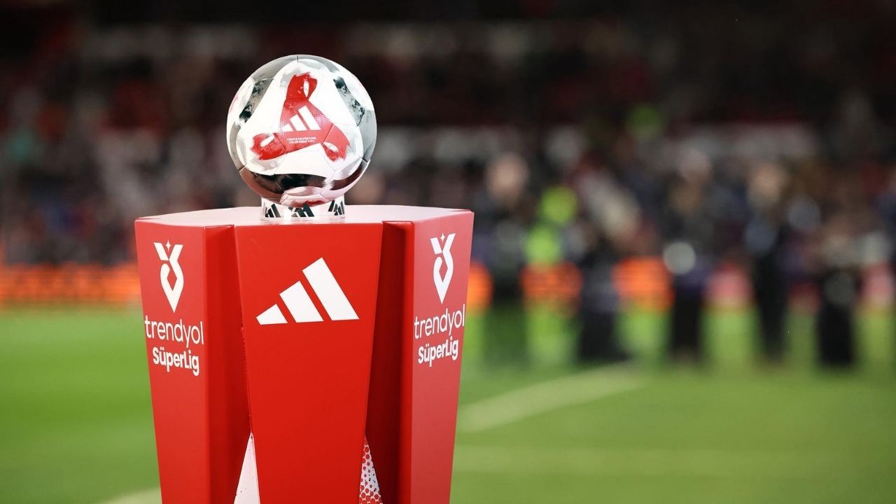 Süper Lig’de 19. hafta sona erdi: Galatasaray zirvedeki yerini korudu görseli