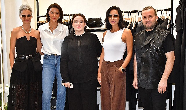 Özge Ulusoy ile ISHIQ kapılarını açtı görseli