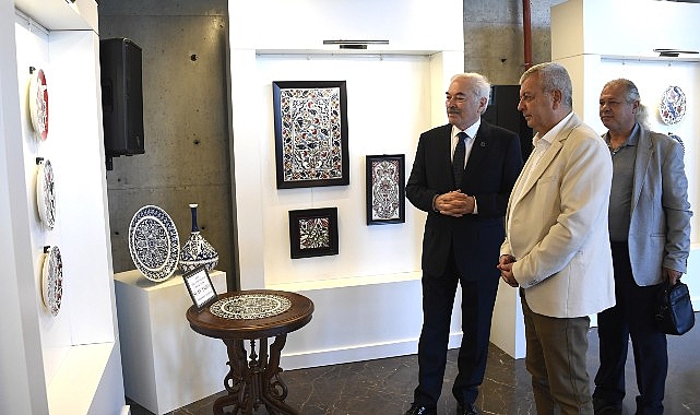 Osmangazi’de “Emeklilikten Bugüne Çini Sergisi” açıldı görseli