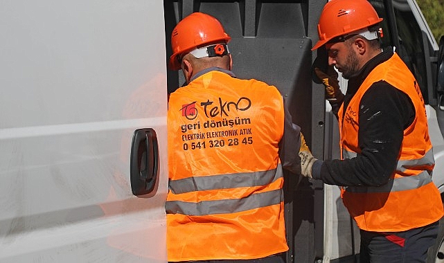 Elektronik Atıklar Geri Dönüşüme Kazandırıldı görseli