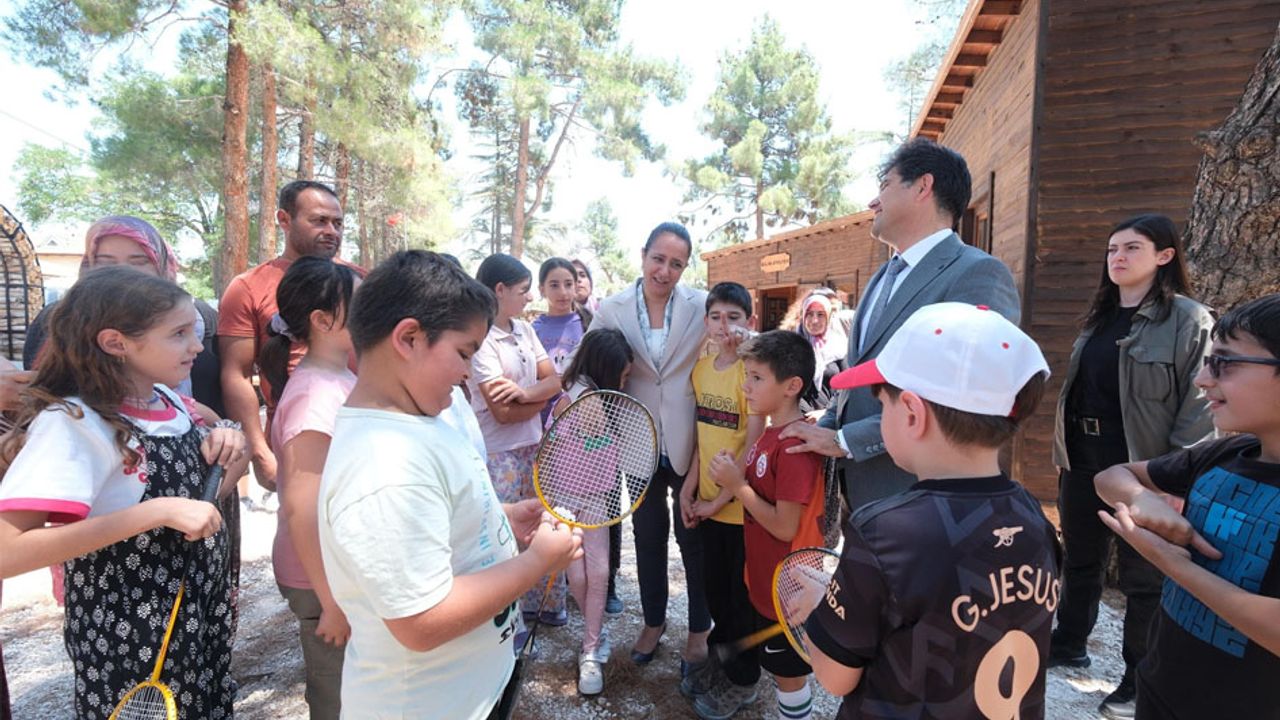 Vali Bilgihan’dan Karakent’e eğitim ve tarım ziyareti görseli