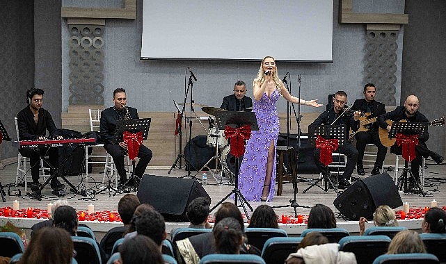 Bornova’da Aşk Şarkıları Gecesi görseli