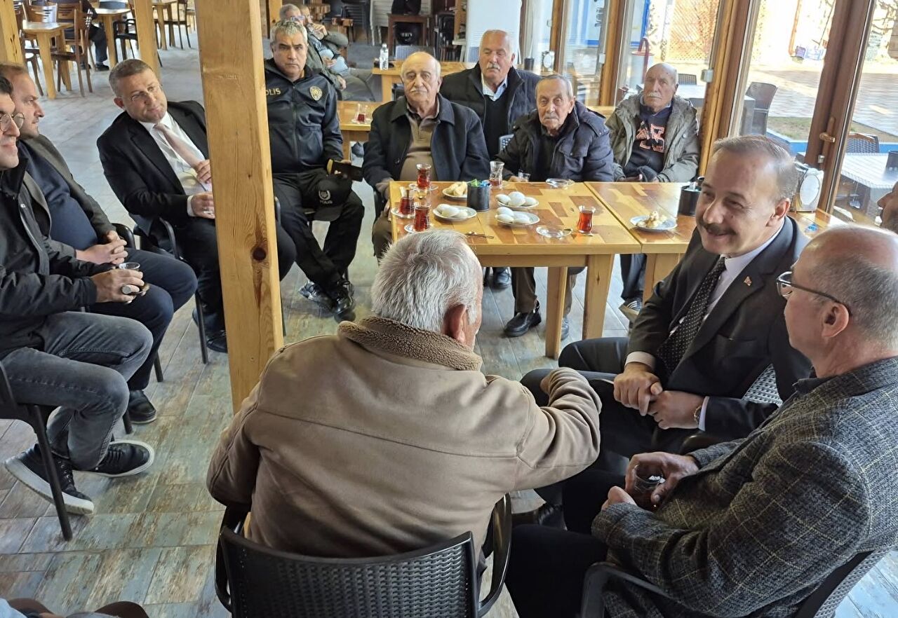 Vali Erin Eğirdir’de esnaf ve vatandaşlarla buluştu görseli