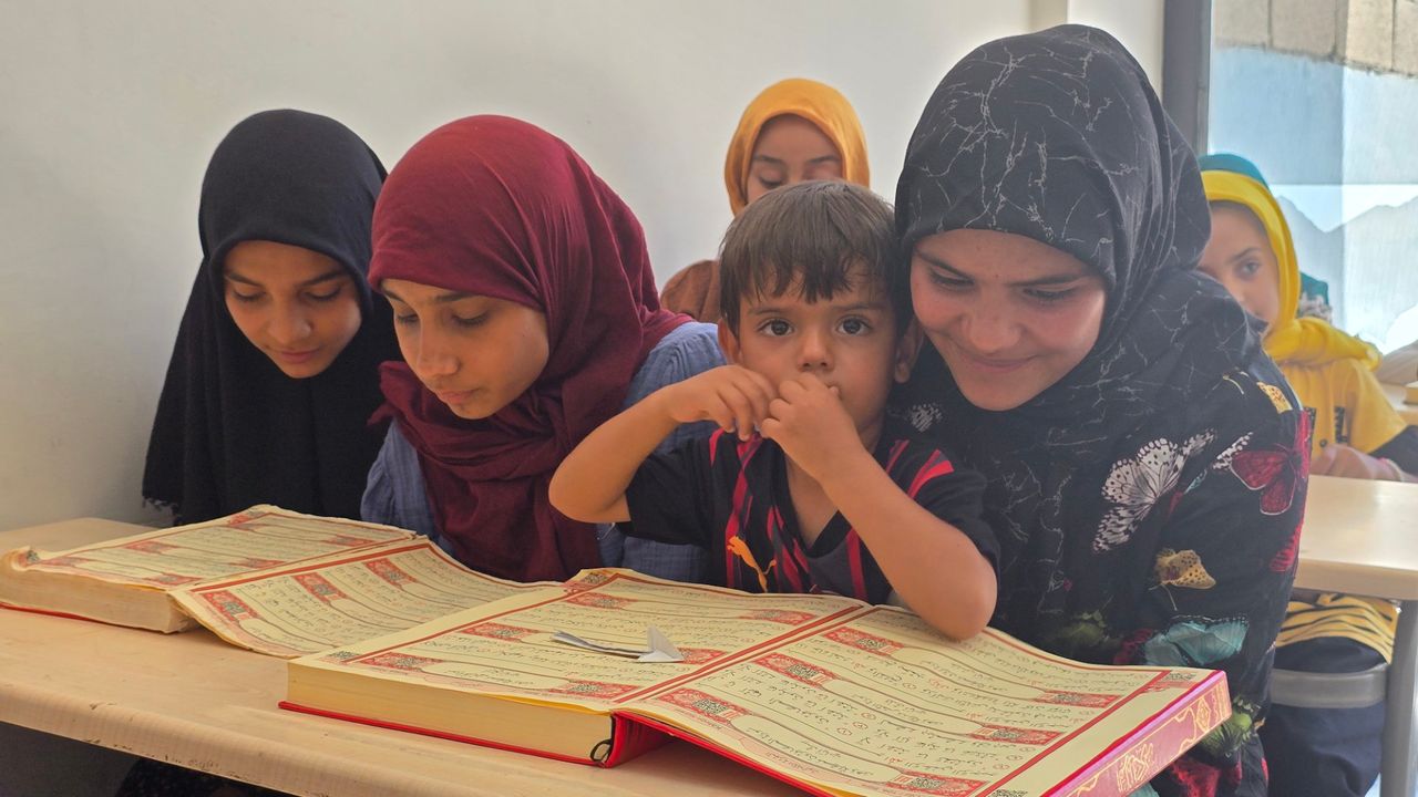 Eyyübiye'de kadınlar üretiyor, öğretiyor, güçleniyor görseli