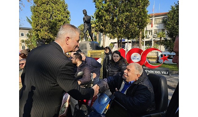 “Her Gün, Bir Ve Beraberiz” görseli