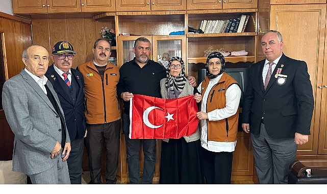 Konya Büyükşehir Öğretmenler Günü’nde Şehit Öğretmenleri Unutmadı görseli