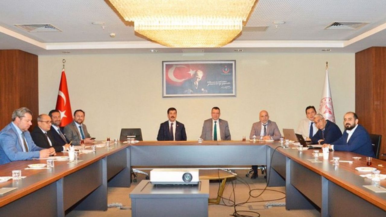 Kamu Hastaneleri Genel Müdürü Dr. Usta, Kütahya'da görseli