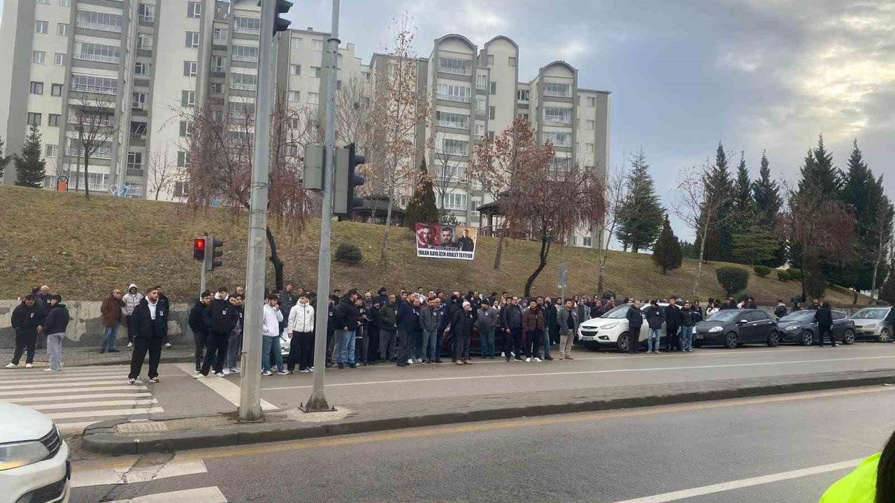 ra’da öldürülen polis memurunun davası Batı Adliyesinde başladı görseli