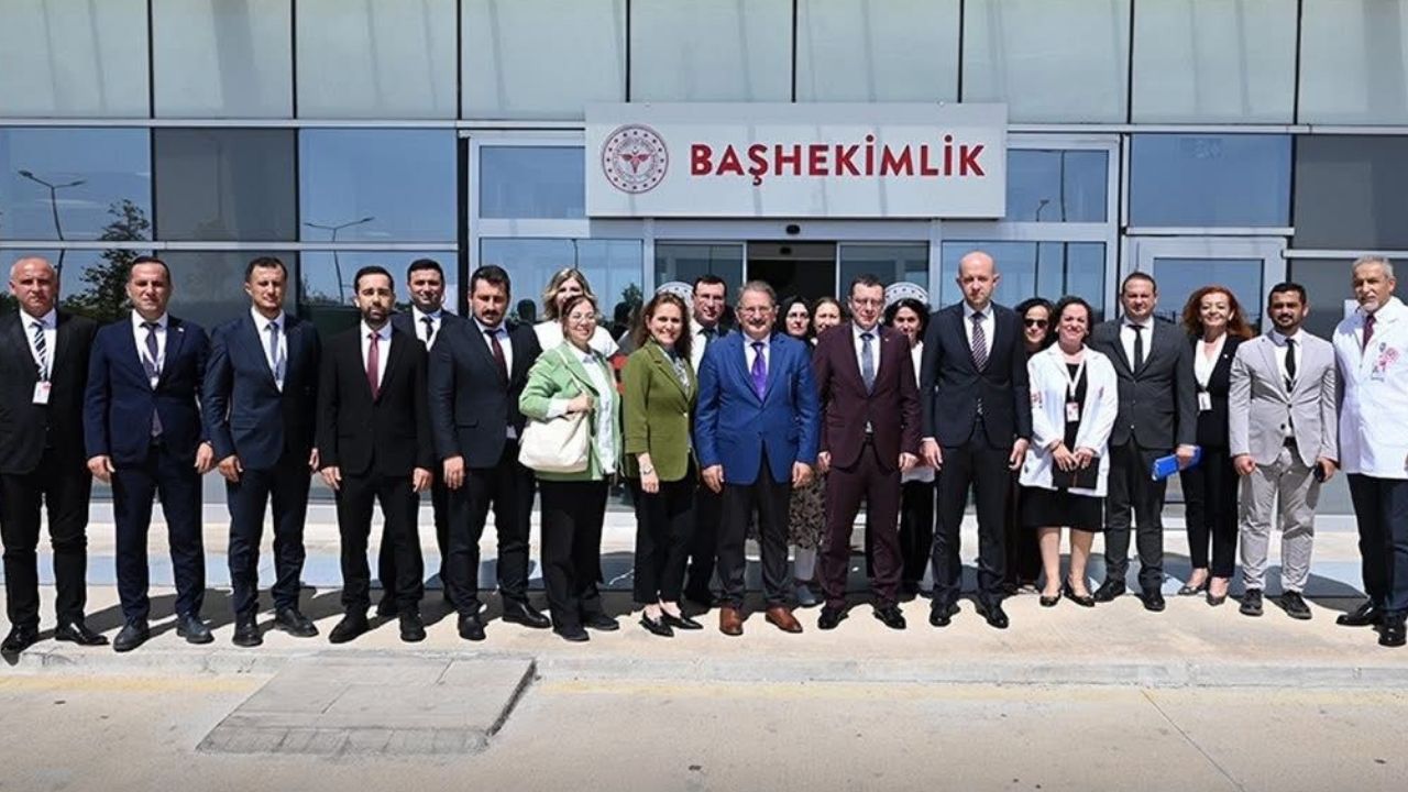 Antalya’da Kamu Hastaneleri İl Değerlendirme Toplantısı yapıldı görseli