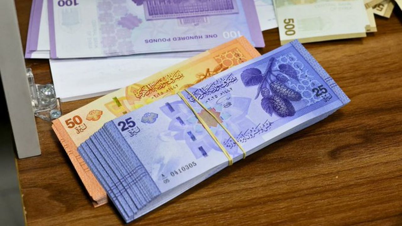 Suriye parasından Esad silindi: Ekonomide yeni dönem görseli
