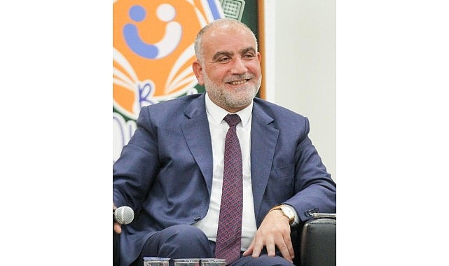 Başkan İbrahim Sandıkçı: "Öğrencilerimizin tamamına burs desteği sağlıyoruz" görseli