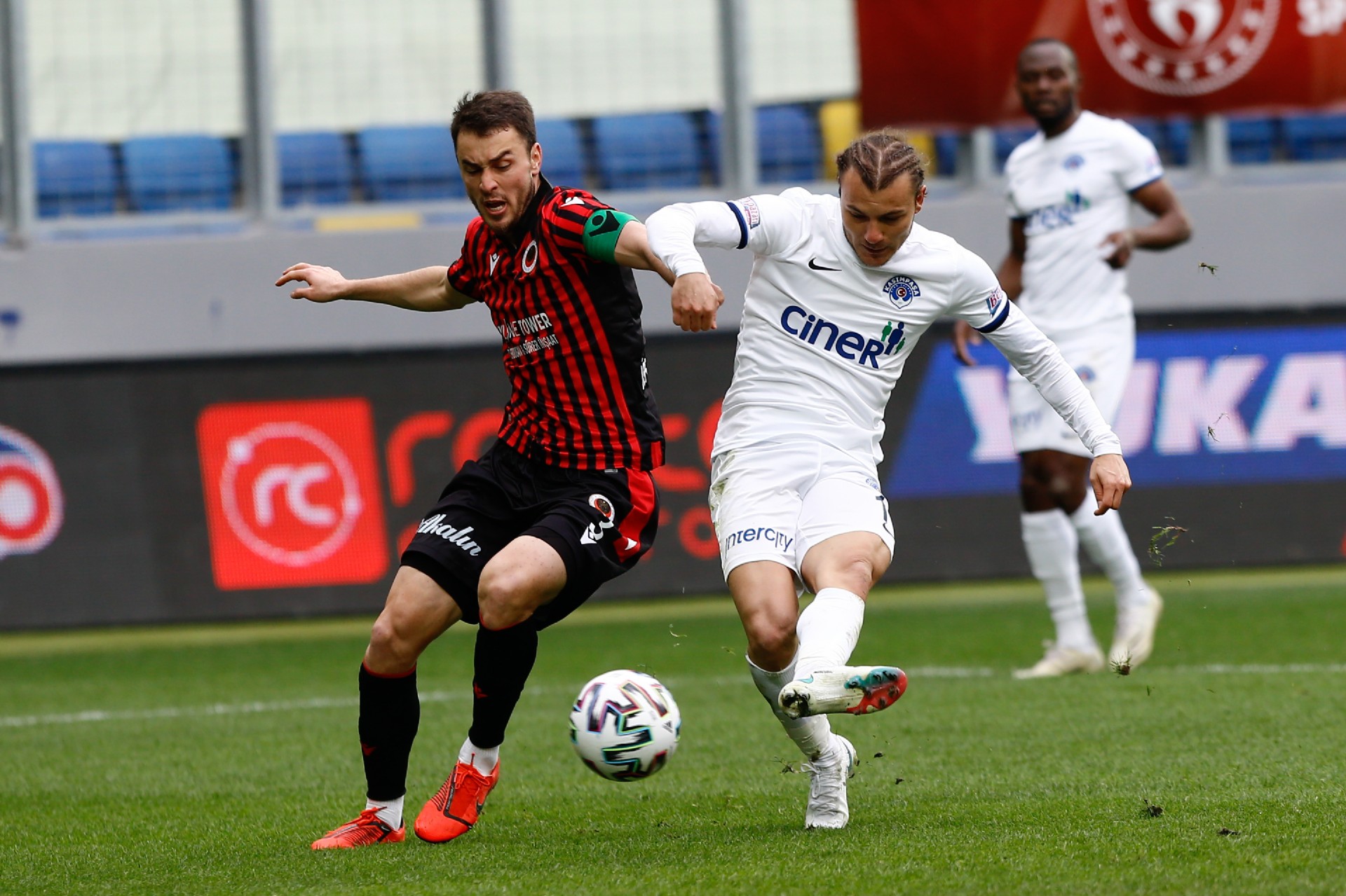 Gaziantep FK Evinde Kazanmasını Bildi görseli