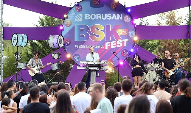 İskender Paydaş ve Orkestrası Borusanlılar için muhteşem bir konser verdi görseli