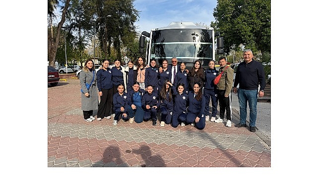 Başkan Topaloğlu’ndan voleybolculara moral desteği görseli