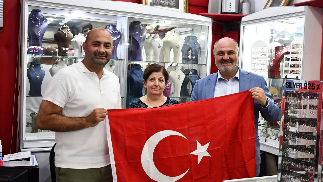Mete Bahadır Yılmaz: Terör değil bayrak gölgesinde yaşayacağız görseli