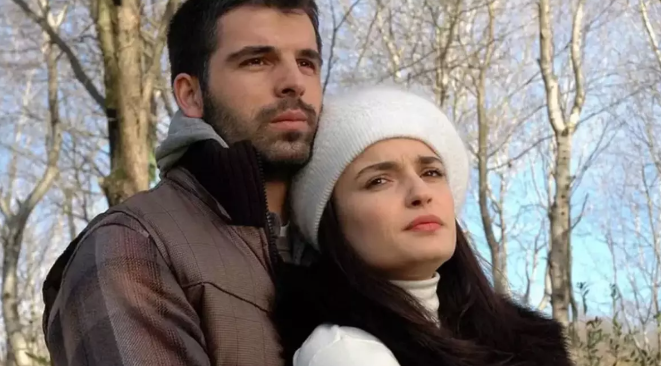 Selin Demiratar Yıllara Meydan Okuyor: "EYT'li" Yıldız Alışverişte! görseli