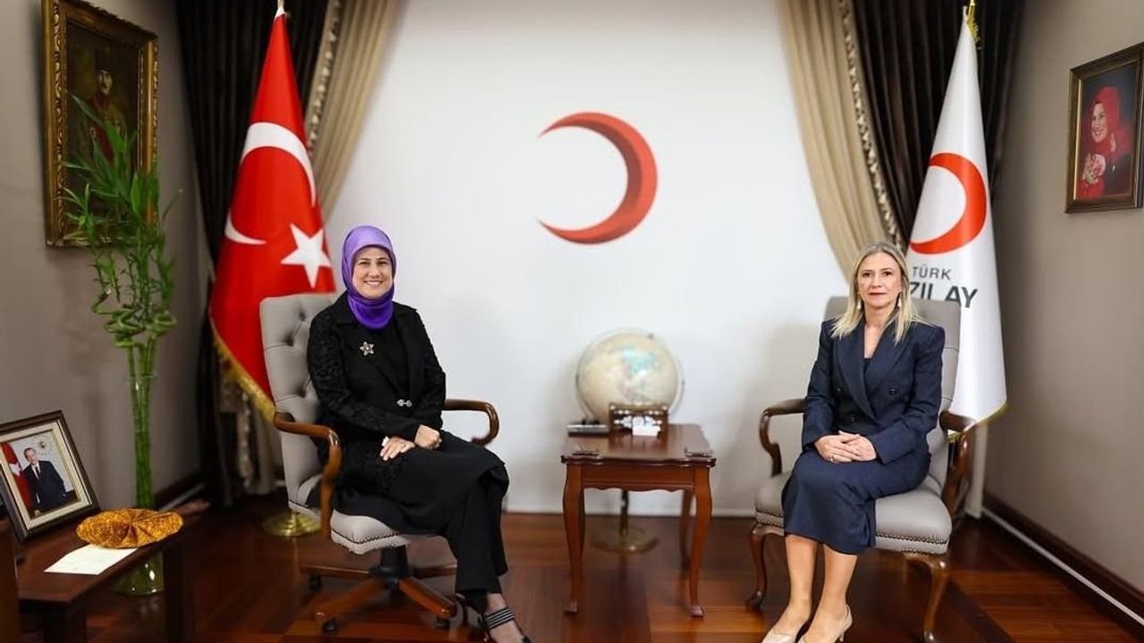 Kızılay Kars İl Başkanı Hüryurt’tan Genel Başkan Yılmaz’a ziyaret görseli