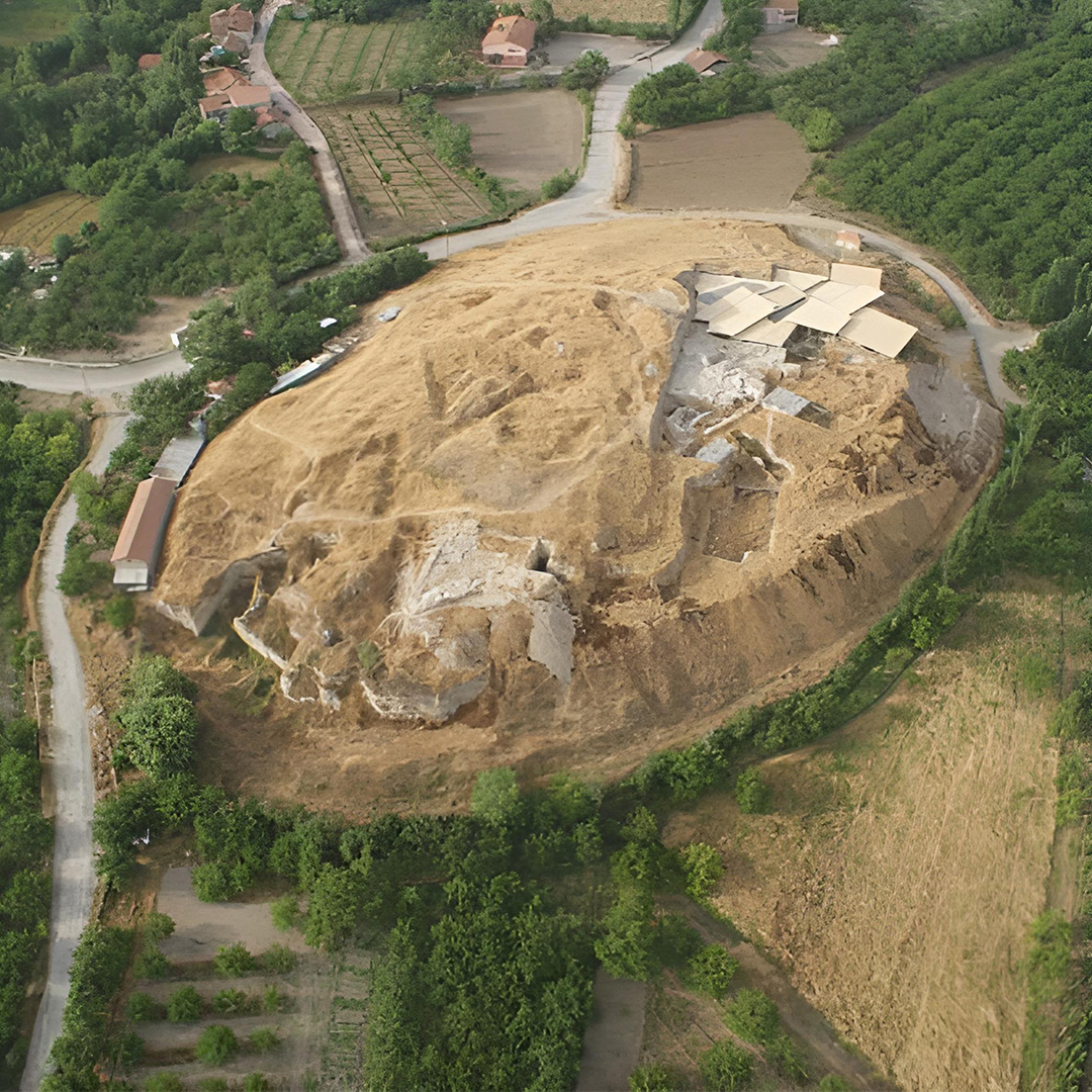 ARİSTOKRASİNİN MERKEZİ ARSLANTEPE HÖYÜĞÜ görseli