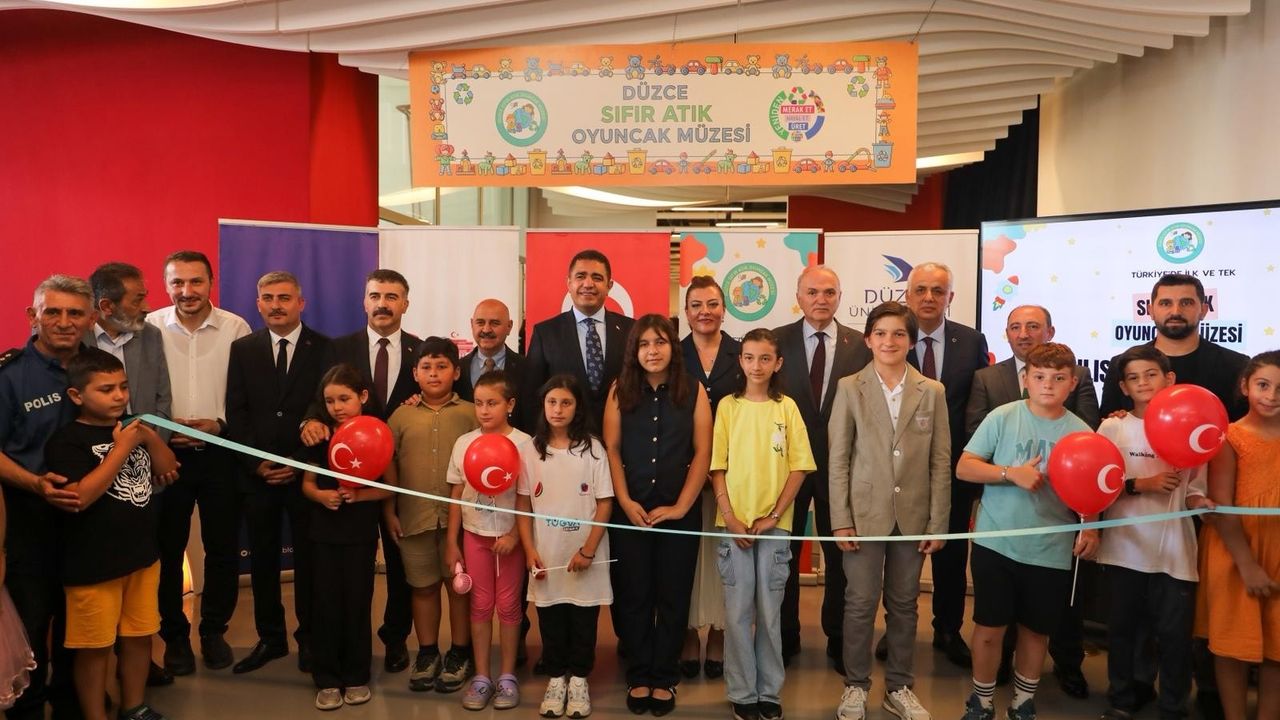 Türkiye’nin ilk ve tek oyuncak müzesi Düzce'de açıldı görseli