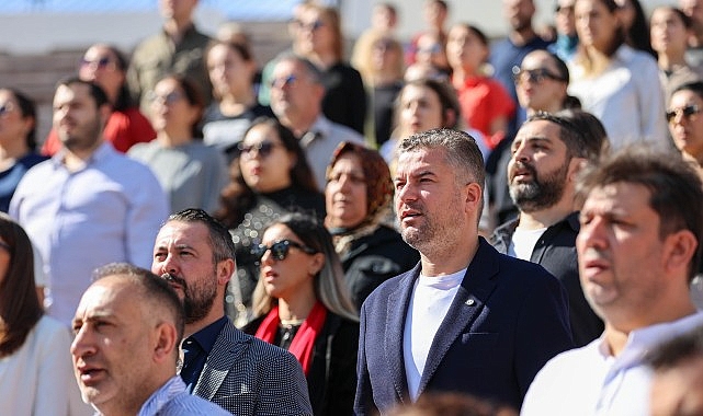 Bucalı miniklerden duygu dolu kutlama görseli