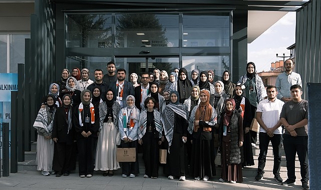 Kudüs Çalışma Grubu’nun “Hakikate Bir Geçit” Çalıştayı Liseli Gençlere Filistin Farkındalığı Kazandırıyor görseli