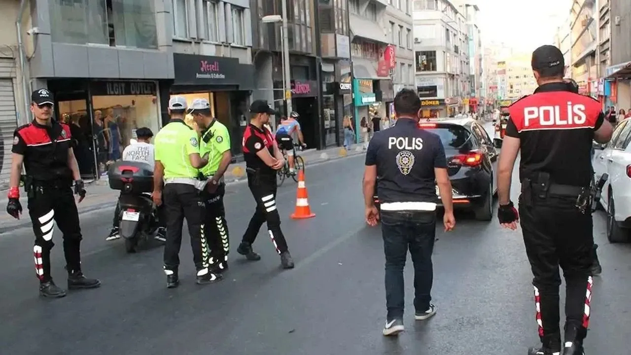İstanbul'da "Huzur" uygulaması: 833 gözaltı görseli