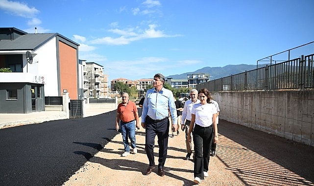 Kartepe’de Asfalt Atağı Devam Ediyor görseli