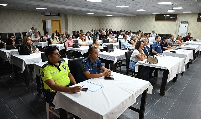 Kemer'de asayiş ve trafik tedbirleri toplantısı görseli