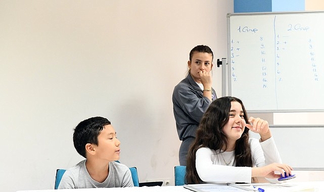 Osmangazi'de kitap dostları yarıştı görseli