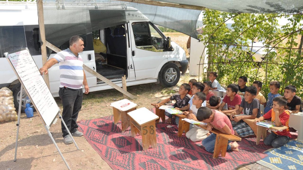 Amasya'da mevsimlik işçilerin çocuklarına "Çadır Yaz Kur’an Kursu" görseli