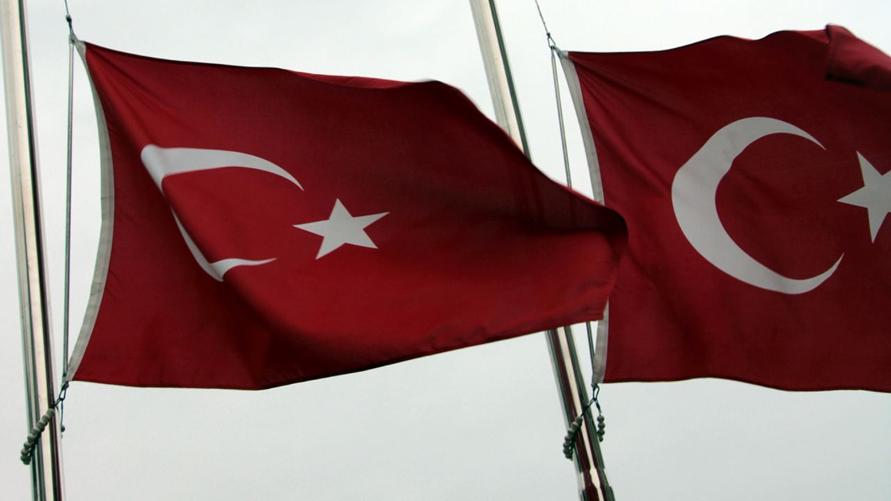 Filenin Sultanları, 12 Dev Adam ve A Milli Takım sahada görseli