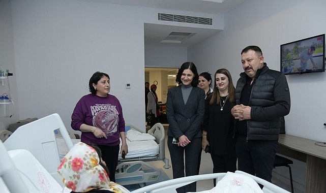 Hastanede Yeni Yıl Ziyareti görseli