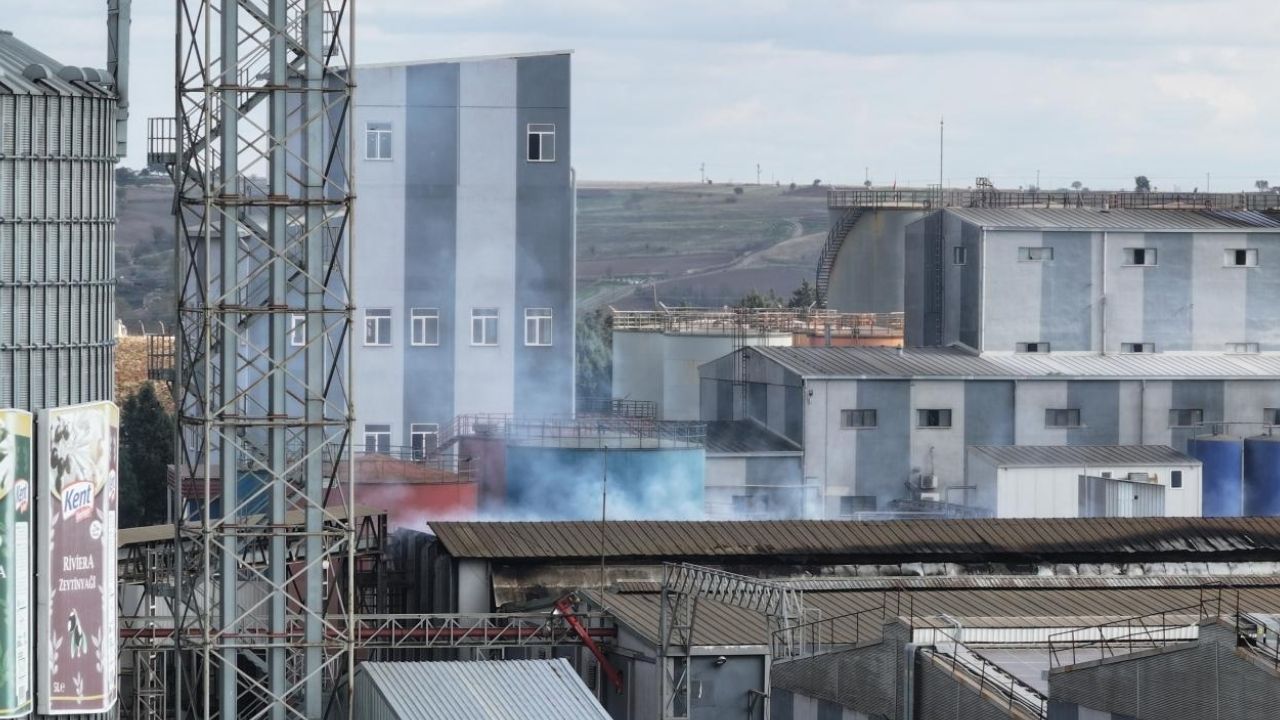 Edirne’de sıvı yağ fabrikasında patlama: 2 işçi yaralandı görseli