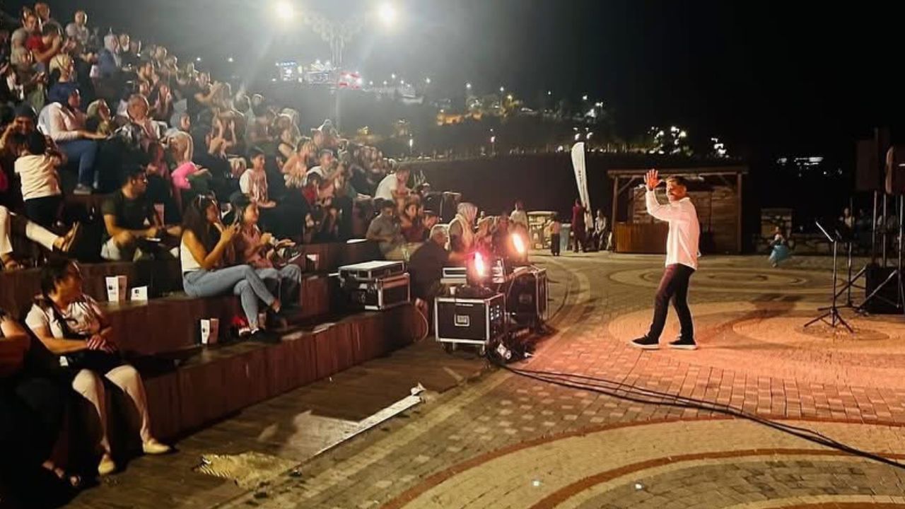 Kirazlıdere’de cuma akşamları müzik ziyafeti yaşanıyor görseli