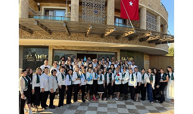 Başkan Topaloğlu Kazakistanlı öğretmenlerle bir araya geldi görseli
