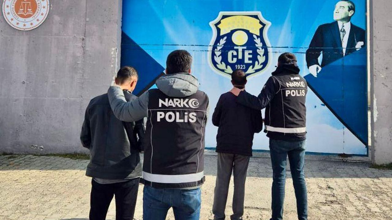 Kars’ta kesinleşmiş hapis cezası bulunan 2 şahıs tutuklandı görseli