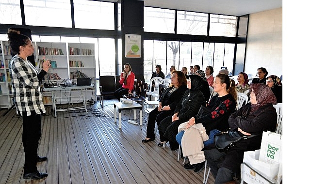Bornova’da kadınlar hem üretiyor hem bilinçleniyor görseli