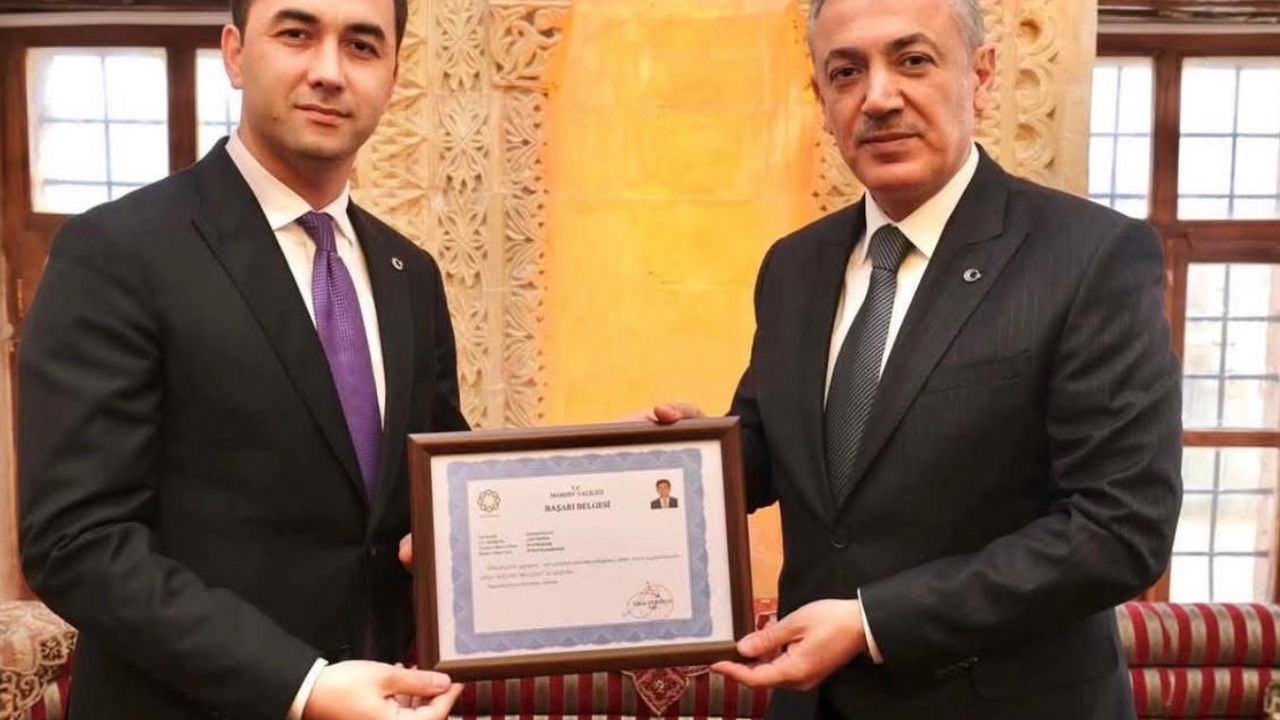 Mardin Valisi’nden Midyat Kaymakamı’na başarı belgesi görseli