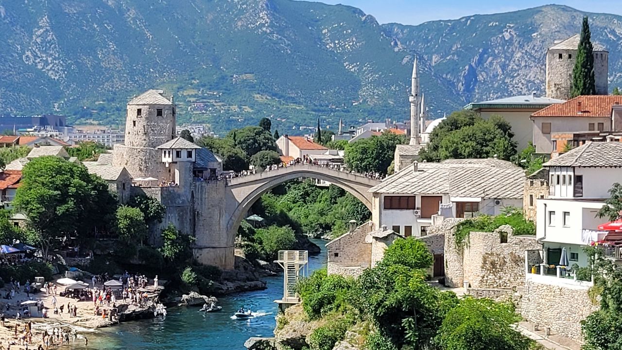 Neretva Nehri'nin asırlık tanığı: Mostar Köprüsü görseli