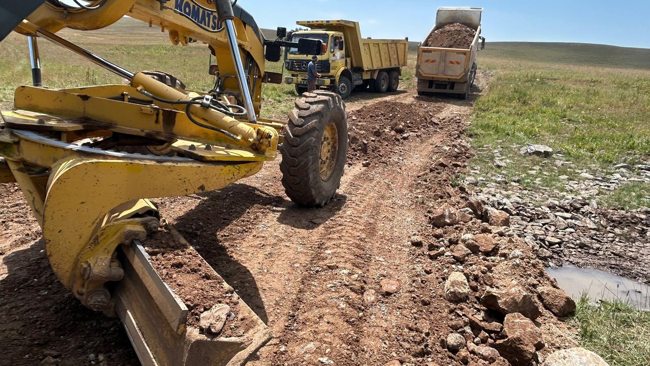 Susuz’un yayla yollarında büyük atılım: Aynalı ve Ortalar yolları tamamlandı, sırada Porsuklu var görseli