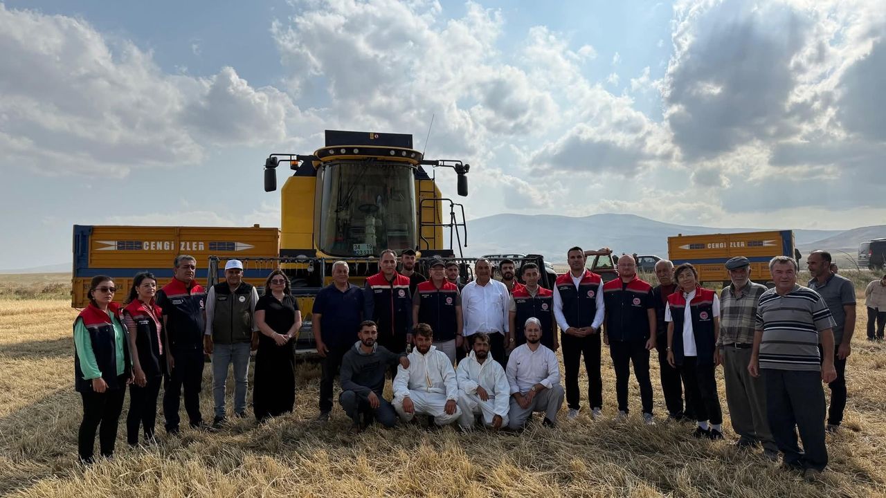 Kars'ta hububat hasat sezonu dualarla başladı görseli