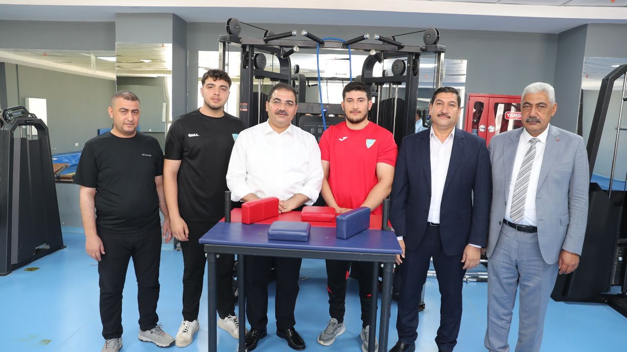 Haliliye Belediye Başkanı Canpolat dünya şampiyonuna moral ziyareti görseli