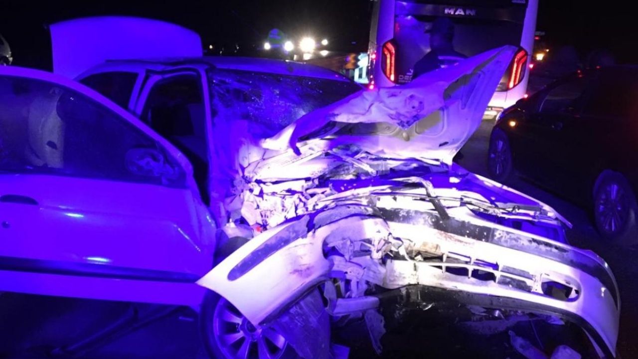 Kastamonu’da otomobil ile traktör çarpıştı: 1 ölü, 5 yaralı görseli